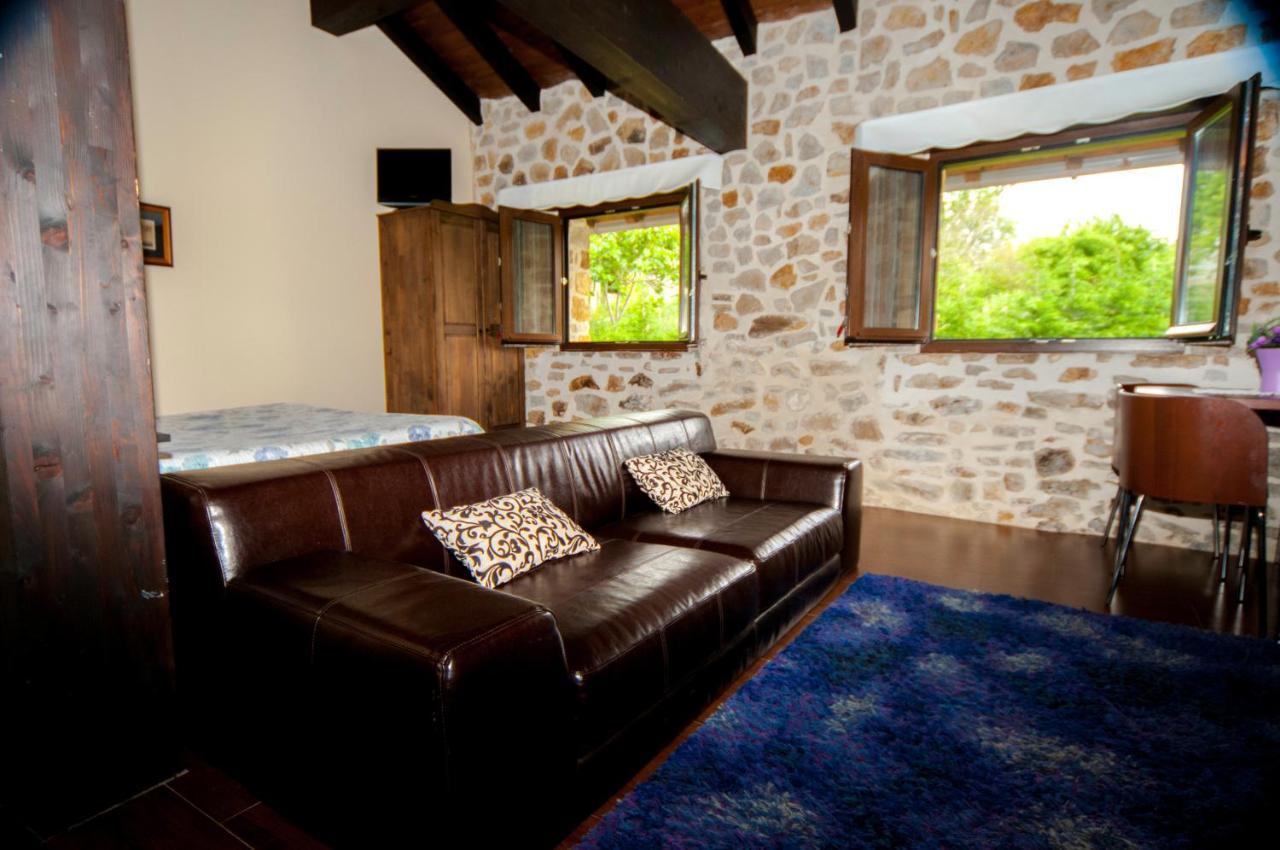 Apartamentos Rurales Larrago Busturia Kültér fotó