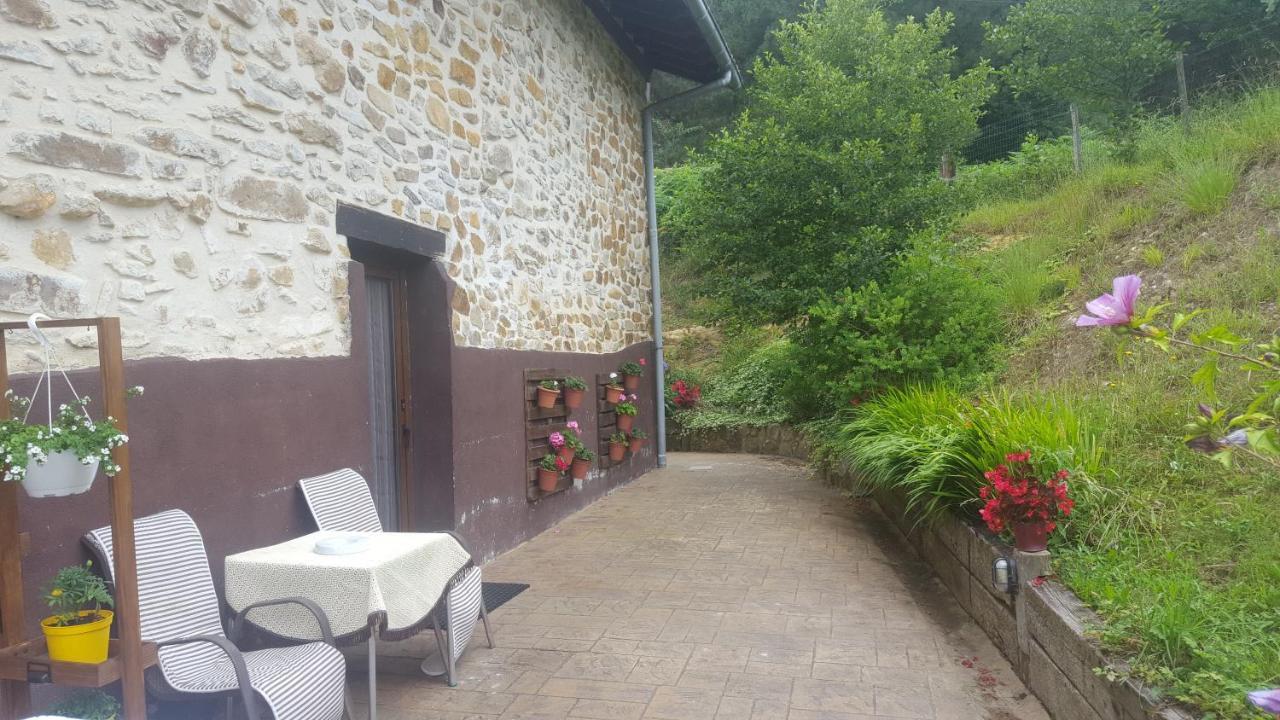 Apartamentos Rurales Larrago Busturia Kültér fotó