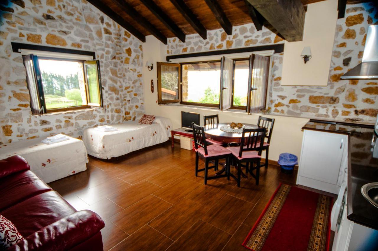 Apartamentos Rurales Larrago Busturia Kültér fotó